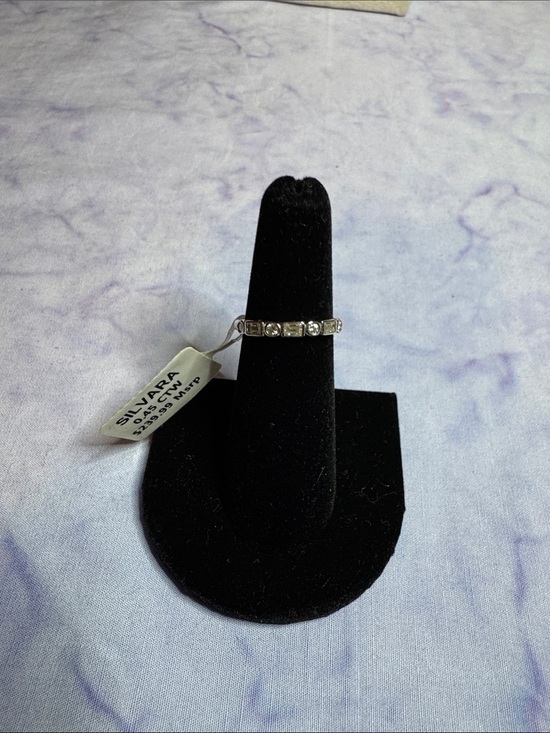 Jewelry - 925 Silver .45 CT Moissanite Band Ring